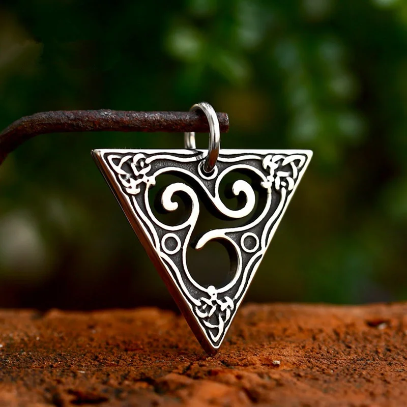 

Odin Triangle Celtic Knot Viking Symbol Stainless Steel Men Women Necklaces Pendants Chain Punk Fashion Jewelry Gift Wholesale