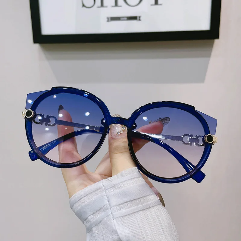 

2022 New Vintage Cat Eye Round Sunglasses Women's Korean Version Metal Rimless Gradient Sun Glasses Luxury Shades UV400