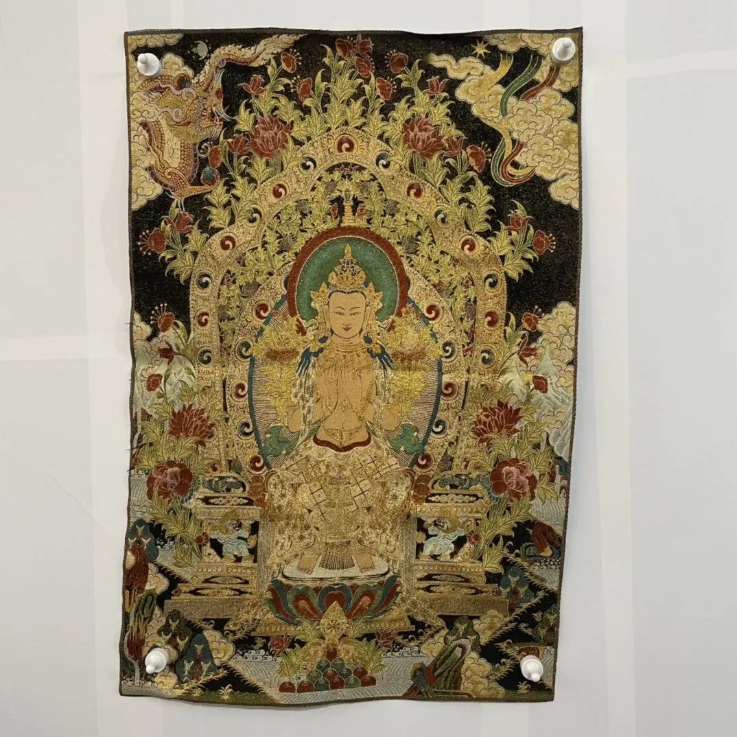 

Embroidered Avalokitesvara Buddha Portraits Cross Stitch Tara Hanging Paintings Canvas Paintings Buddhist Murals Wall Decorative