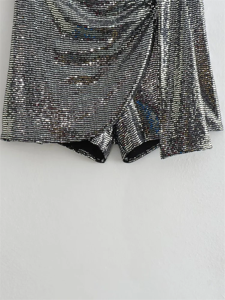 Рисунок 5 - Женская Блестящая короткая юбка с блестками
