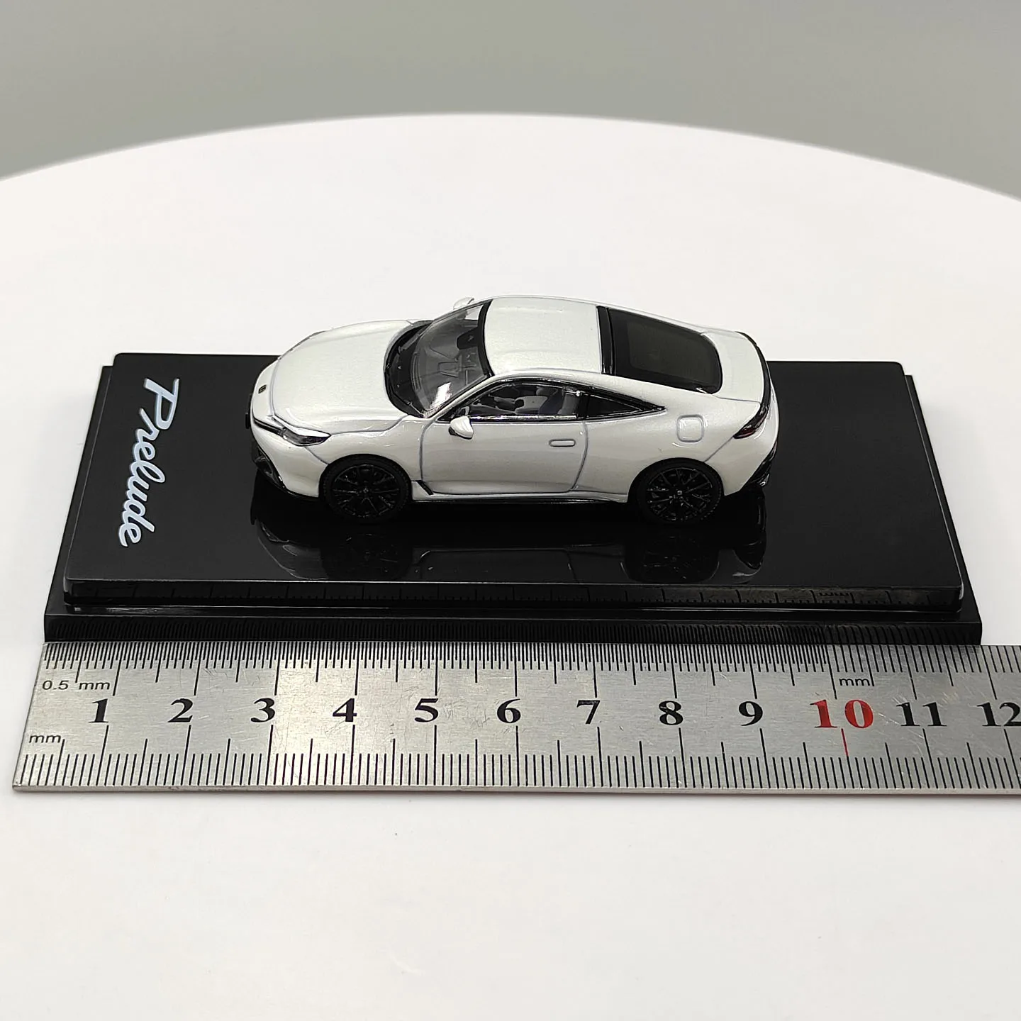 Фото HJ Масштаб 1:64, литая модель из сплава, белая Honda Prelude 2025, игрушечные автомобили, классика, ностальгия, подарки для взрослых, сувенир, статичная модель для демонстрации. №5
