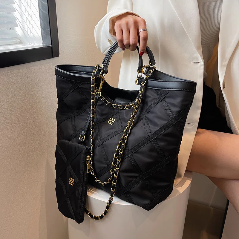 

CGCBAG Fashion 2022 Luxury Designe Handbag Woman Large Capacity Tote Bag Casual Waterproof Nylon Female Simple Shoulder Bag