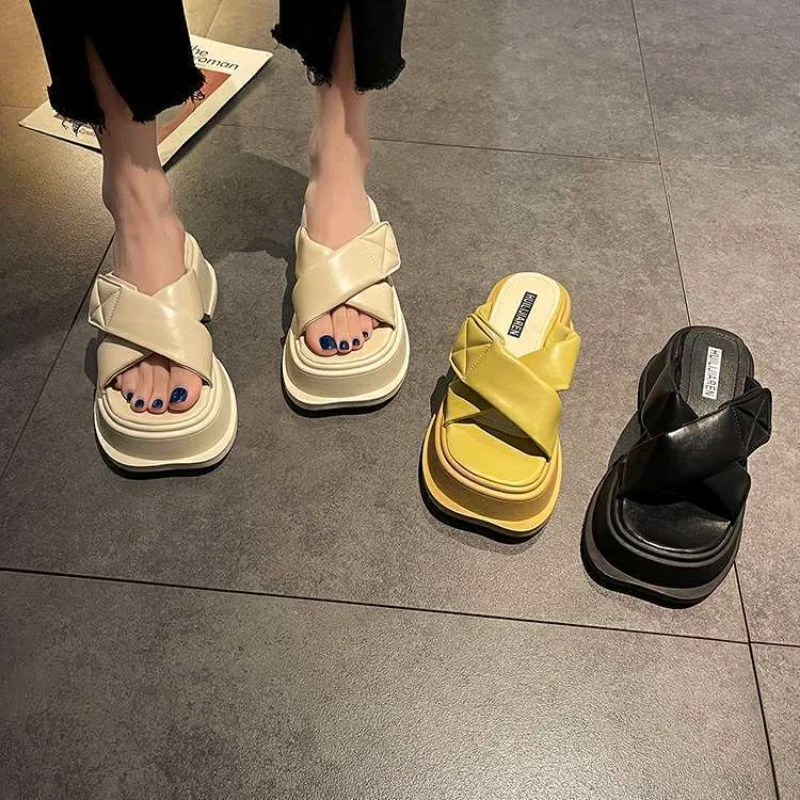 Designer Fashion Women Casual Slippers Hook  Loop Open-toed Outside Women Cross-tied Slippers Platform Soft-soled Women Sandals