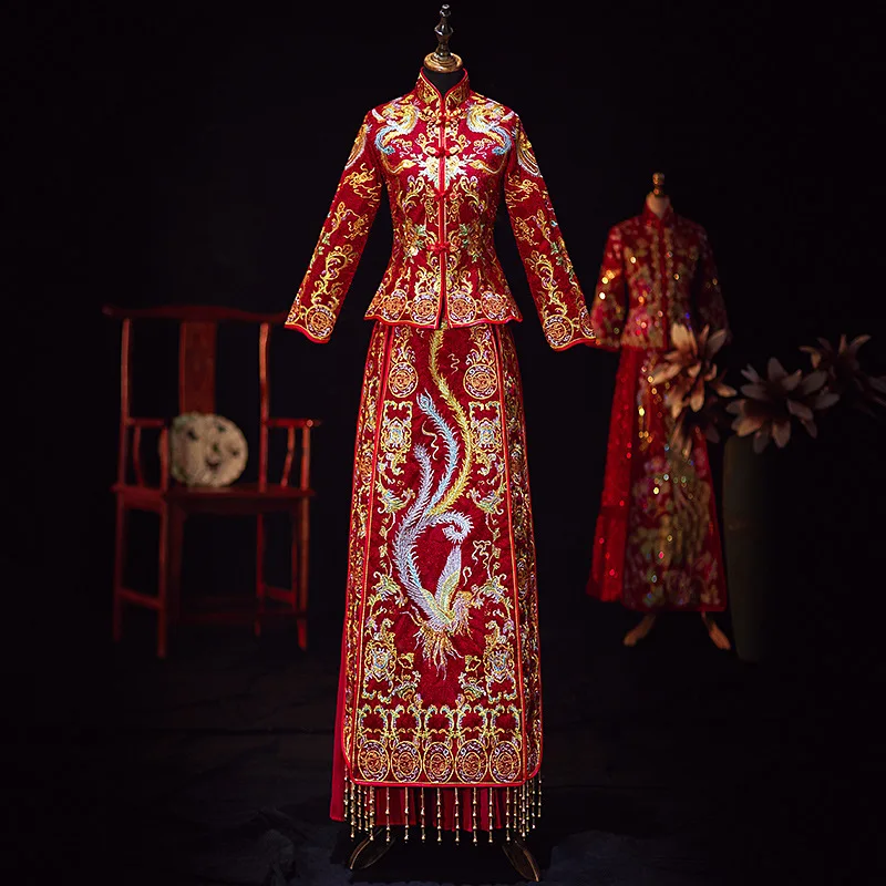 

2022 Traditional Chinese Bride Wedding Dress Xiuhefu Toast Dress Exquisite Stand Collar Phoenix Embroidery Dragon Phoenix Gown