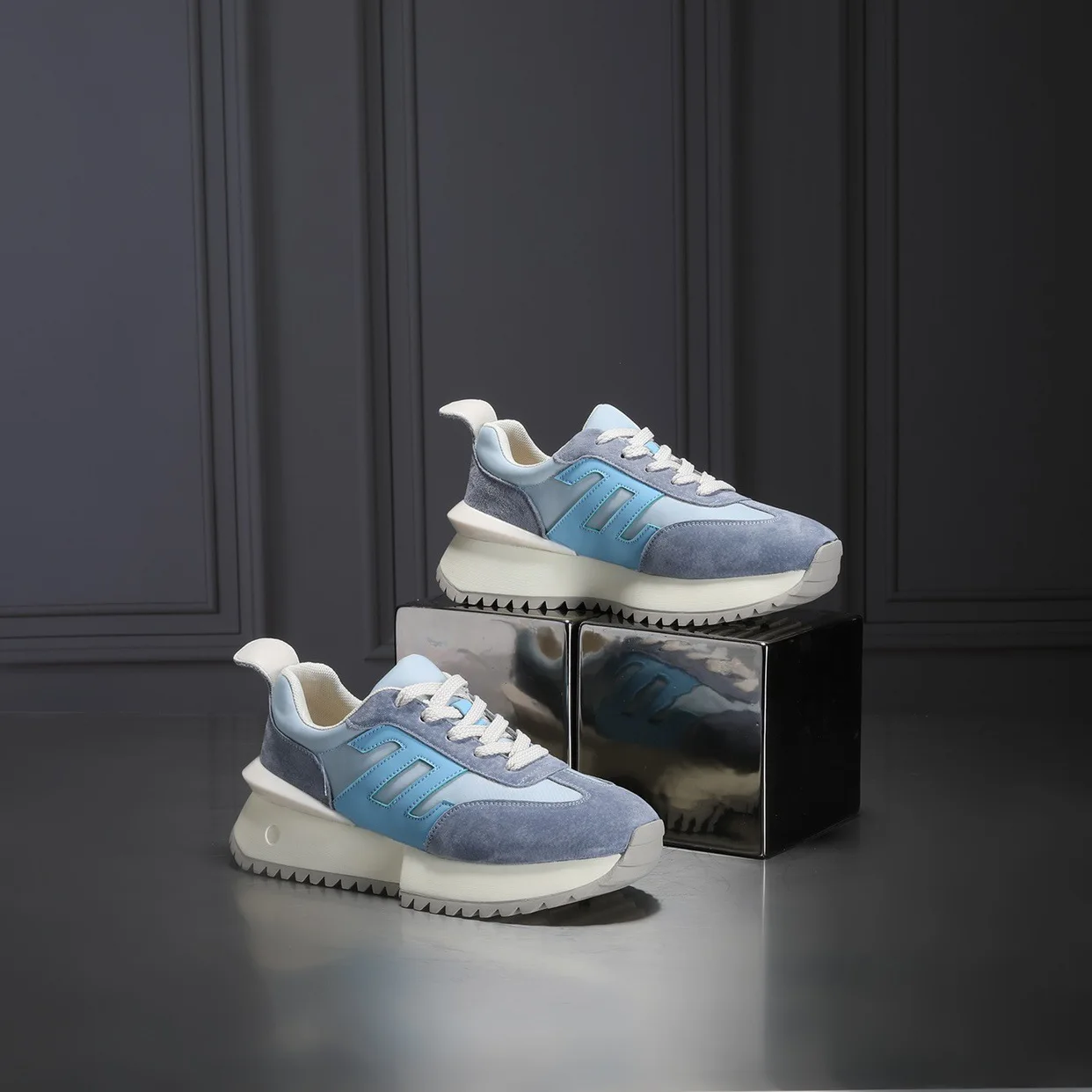 Women Sneakers Soft Skateboard Shoes 2023 Spring Lightweight Outdoor Sports Shoes Breathable Running Shoes Mesh Casual Shoes