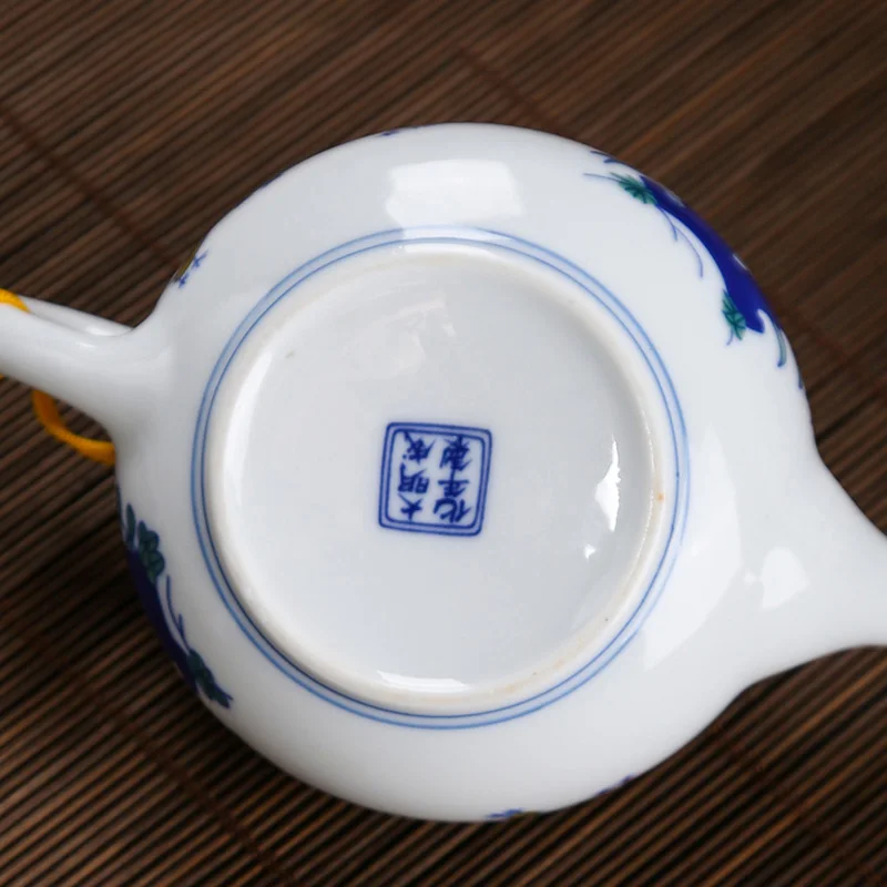 Retro Chinese Kung Fu Ceramic Teapot Imitating Ming Dynasty Tea Pot Puer Tea Cup Set Water Kettle Samovar Gaiwan Yixing Teapots images - 6
