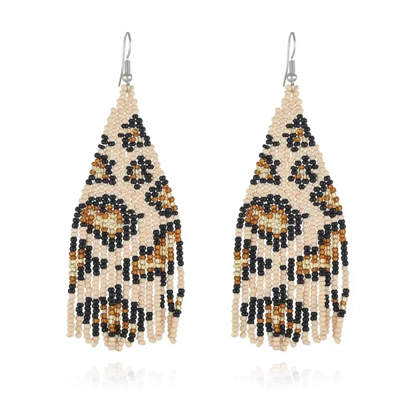 Серьги из бисера Леопардовый принт Дизайн Геометрия Оригинальность Кисточка