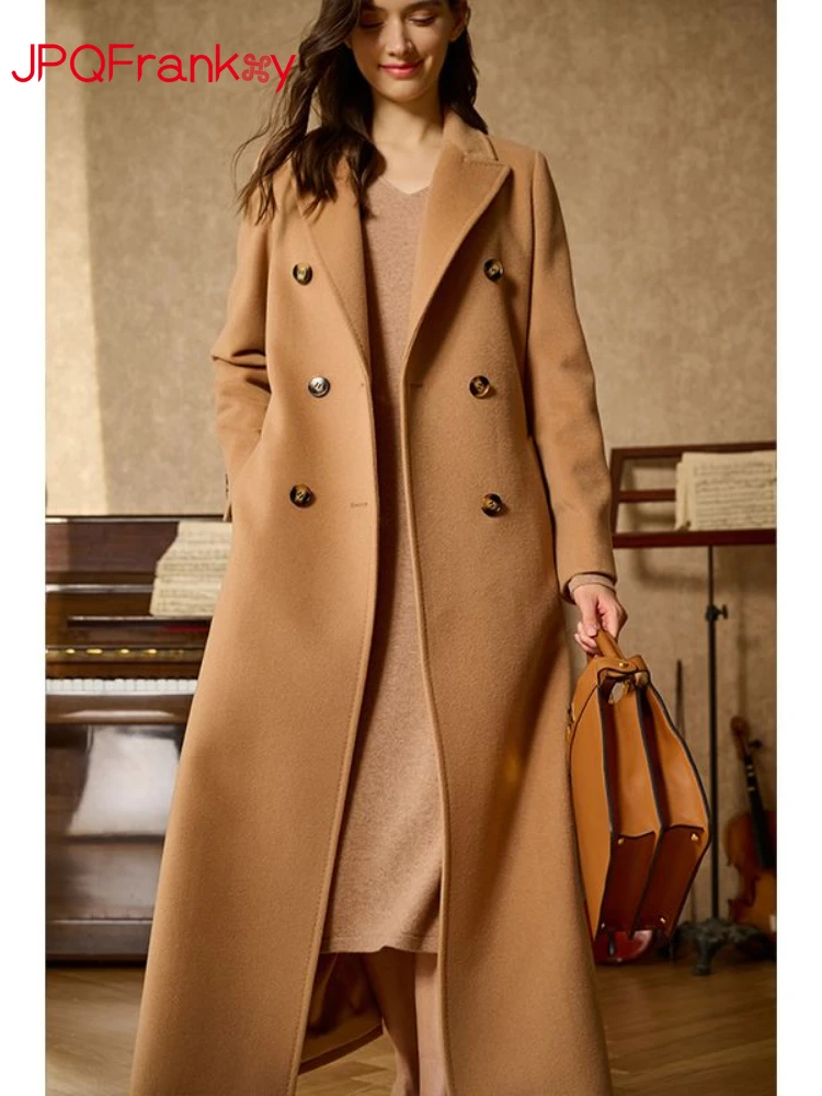 Рисунок 4 - Женский твидовый пиджак средней длины