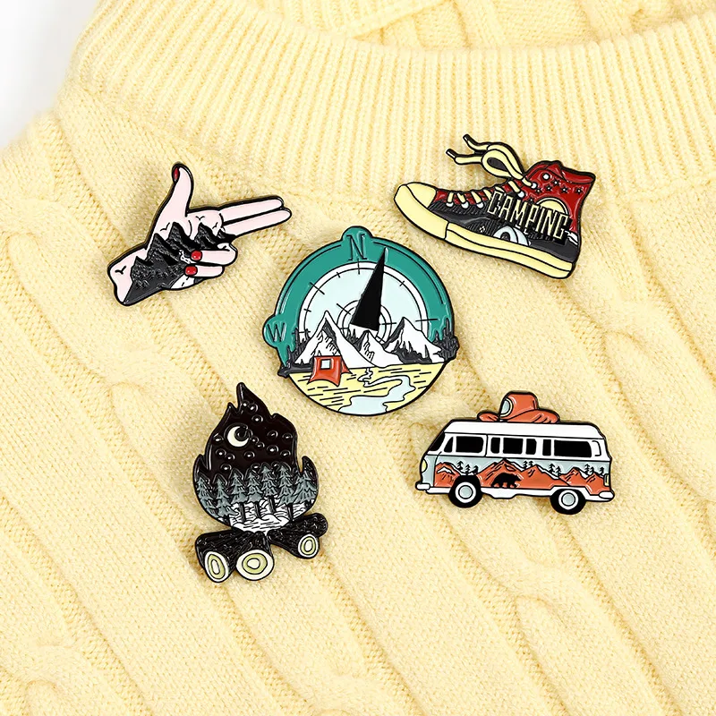 

Women's Brooch Fashion Cute Bus Shoes Series Brooch Painted Badges Pins Lapel Button Metal Pin Jewelry Accessories Kids Gift