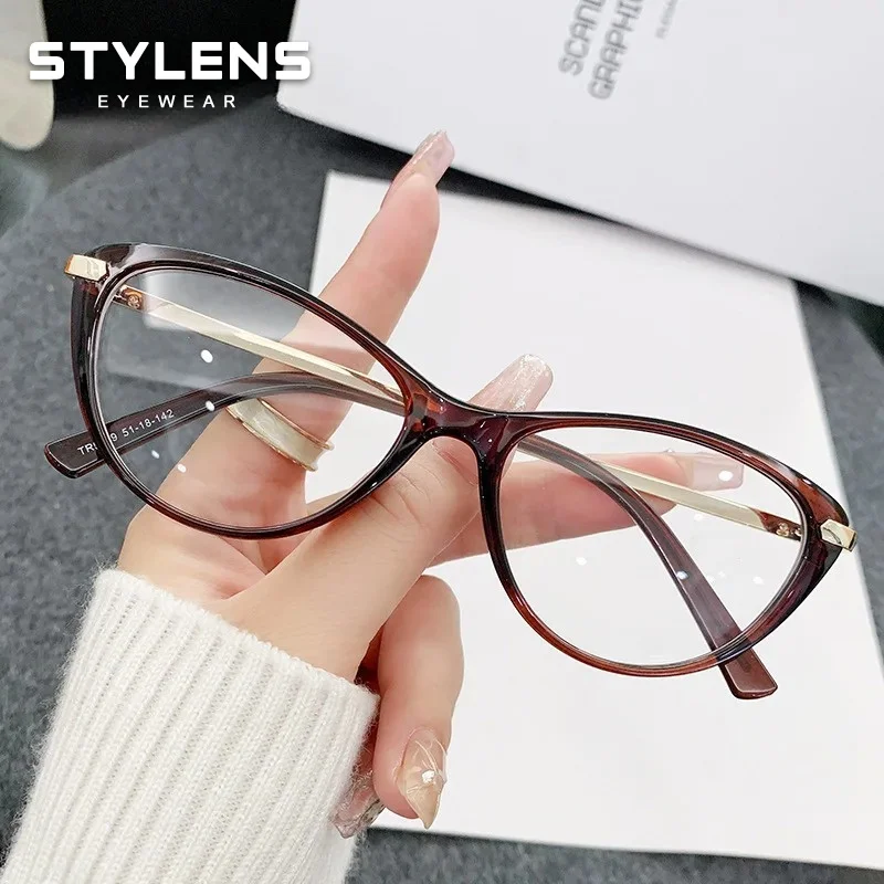 Фото STYLENS Модные женские очки «кошачий глаз» для коррекции миопии, фотохромные, с защитой от синего света, очки для чтения с прогрессивными линзами по рецепту. №5