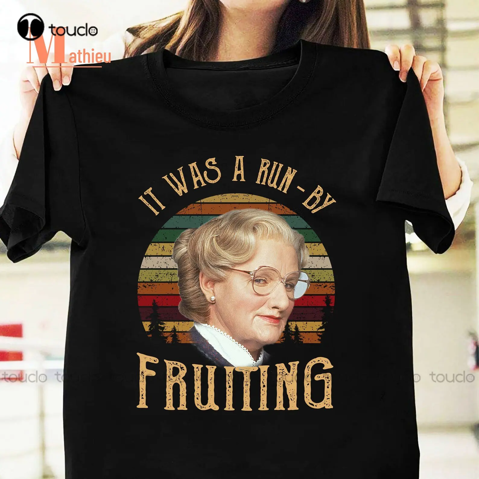 

Mrs Doubtfire It Was A Run By Fruiting Vintage T-Shirt Mrs Doubtfire Shirt Shirt For Women Xs-5Xl Christmas Gift Printed Tee