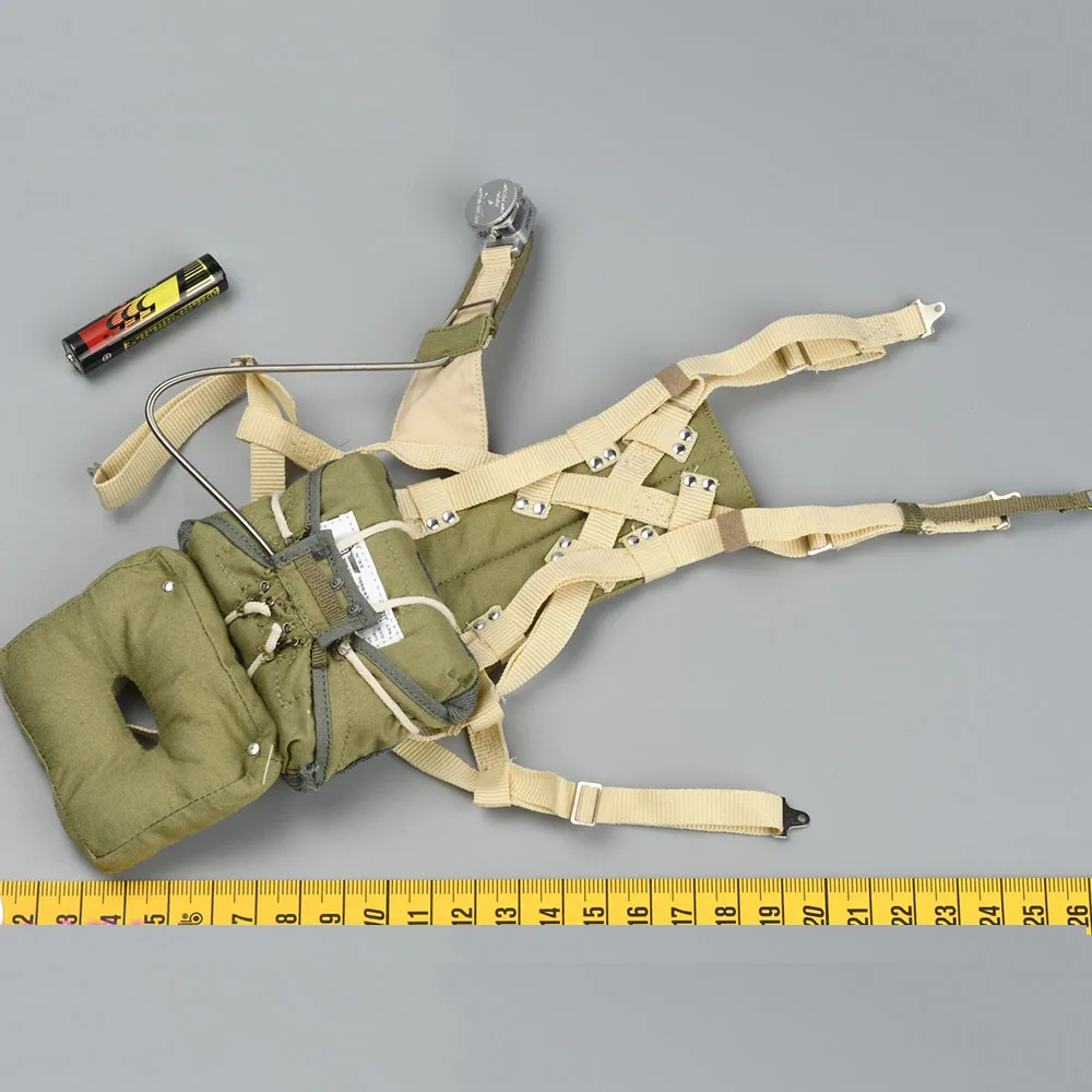 

1/6 DID Male World War II North African Pilot Parachute Bag Model Action Figure Model Toy Accessories