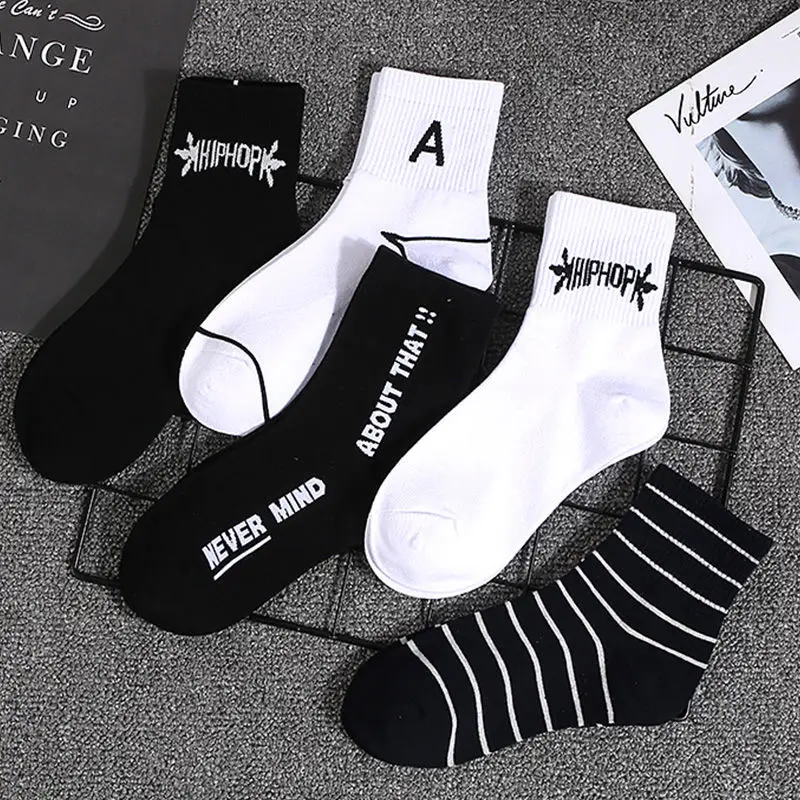 

Socks Men And Women Korean Version Of The Alphabet Tube Stripe College Amorous Couple Fall And Winter Trends Instagram Student