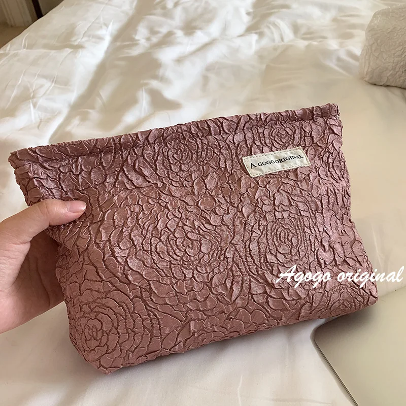 

Large Capacity Canvas Clutch Storage Bag Rose Jacquard Portable Makeup Bag Cosmetic Storage Bag Home Travel Toiletries Organizer