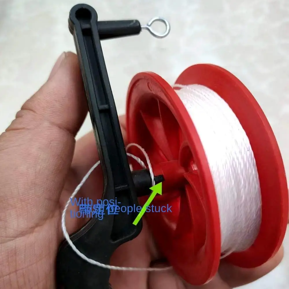 Катушка для воздушного змея с несколькими размерами маленькая красная линия