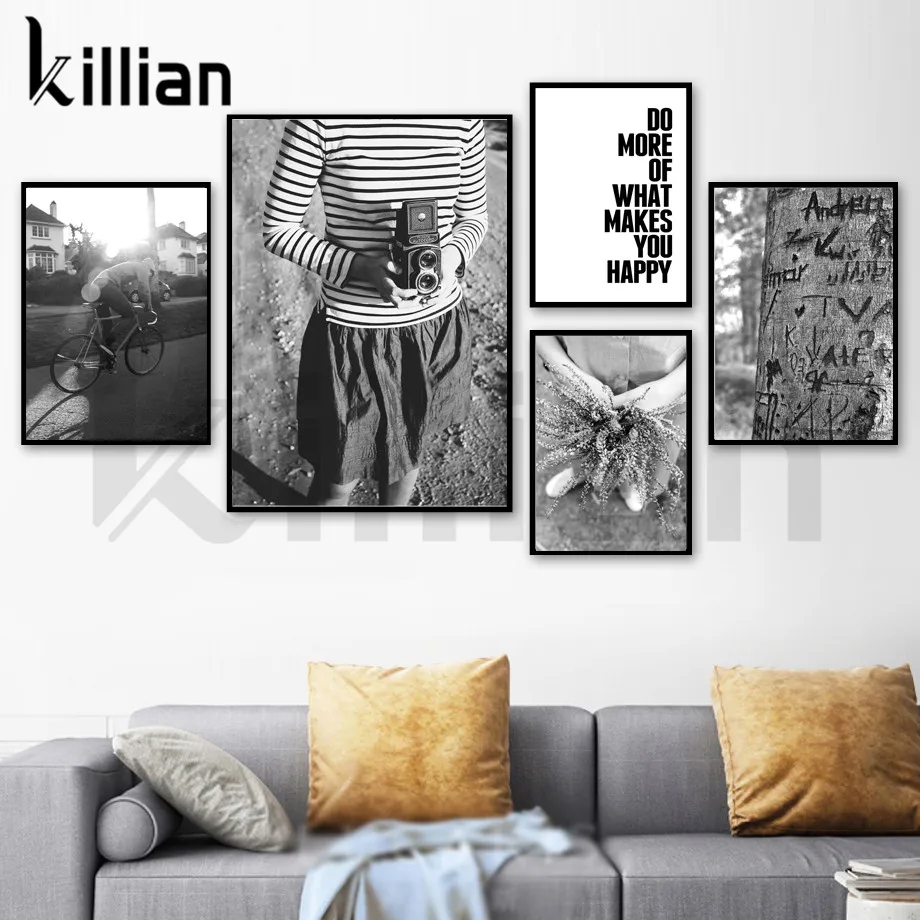 

Black and White Retro Photo Wall Art Canvas Painting Nordic Girl Holding Camera Wall Picture Suitable for Living Room Home Decor