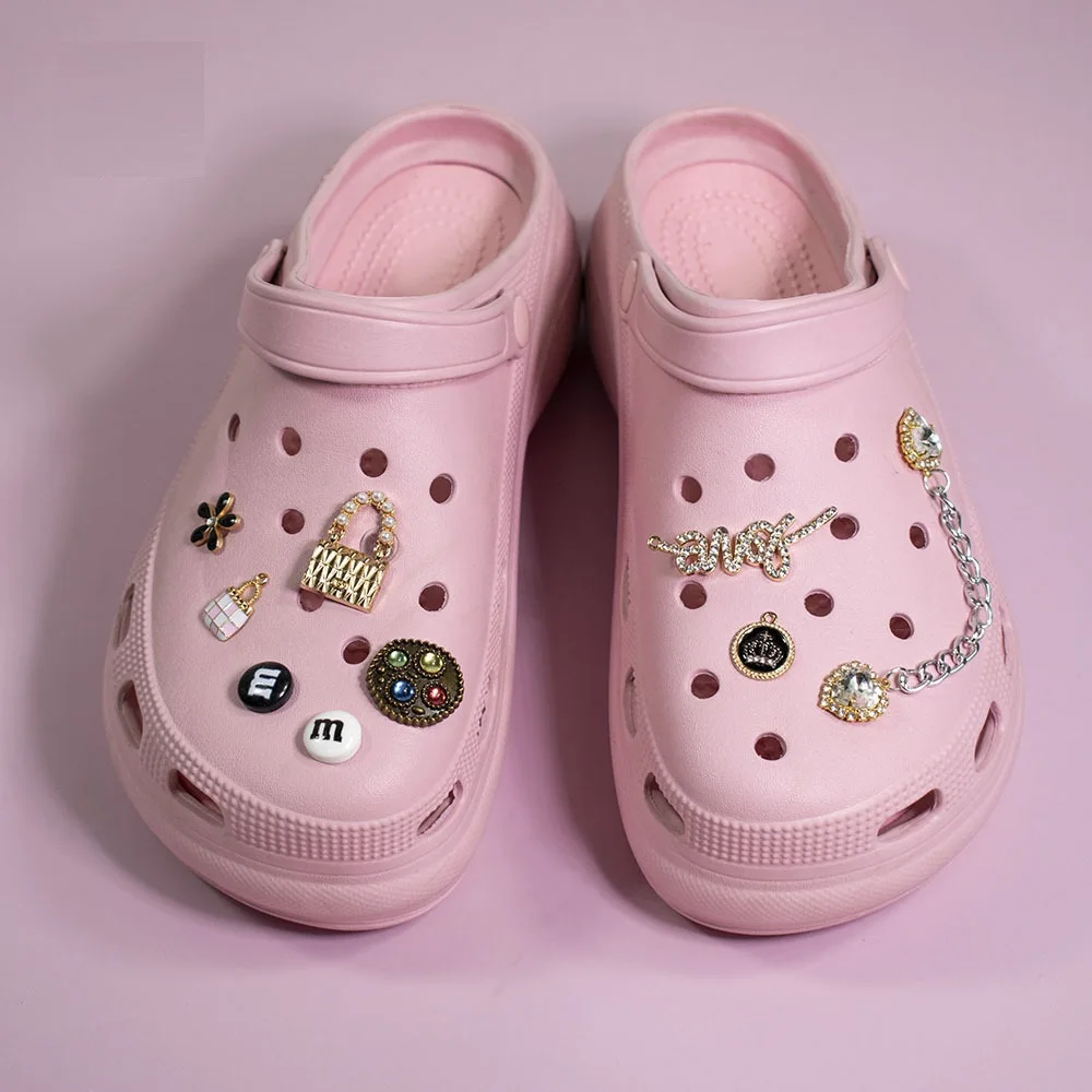 

Diamond Chain Buckle Croc Charms Designer DIY bag/M beans Decaration for Croc Clogs Kids Women Girls Gifts