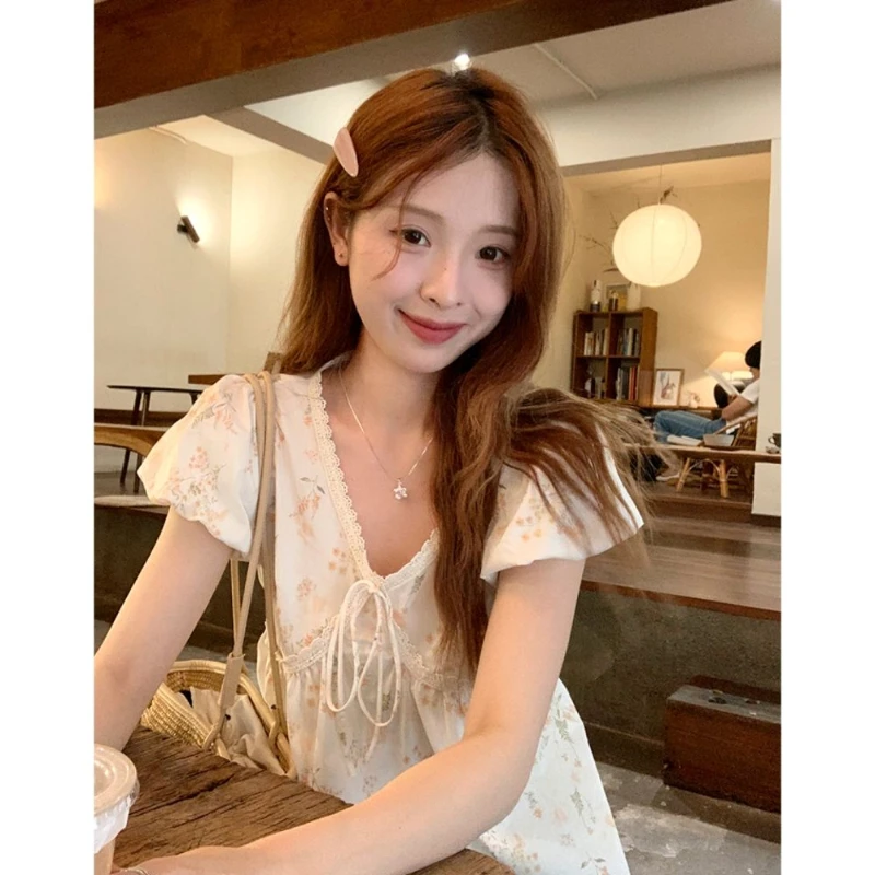 Льняная кружевная рубашка с цветочным принтом