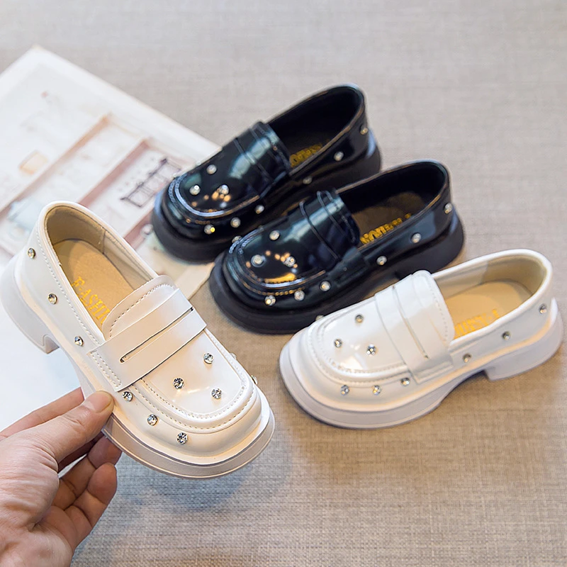 

New Spring Autumn Loafers Girls Leather Shoes Princess Fashion Rhinestones Soft Sole Children Moccasins Kids Baby Toddler 03A