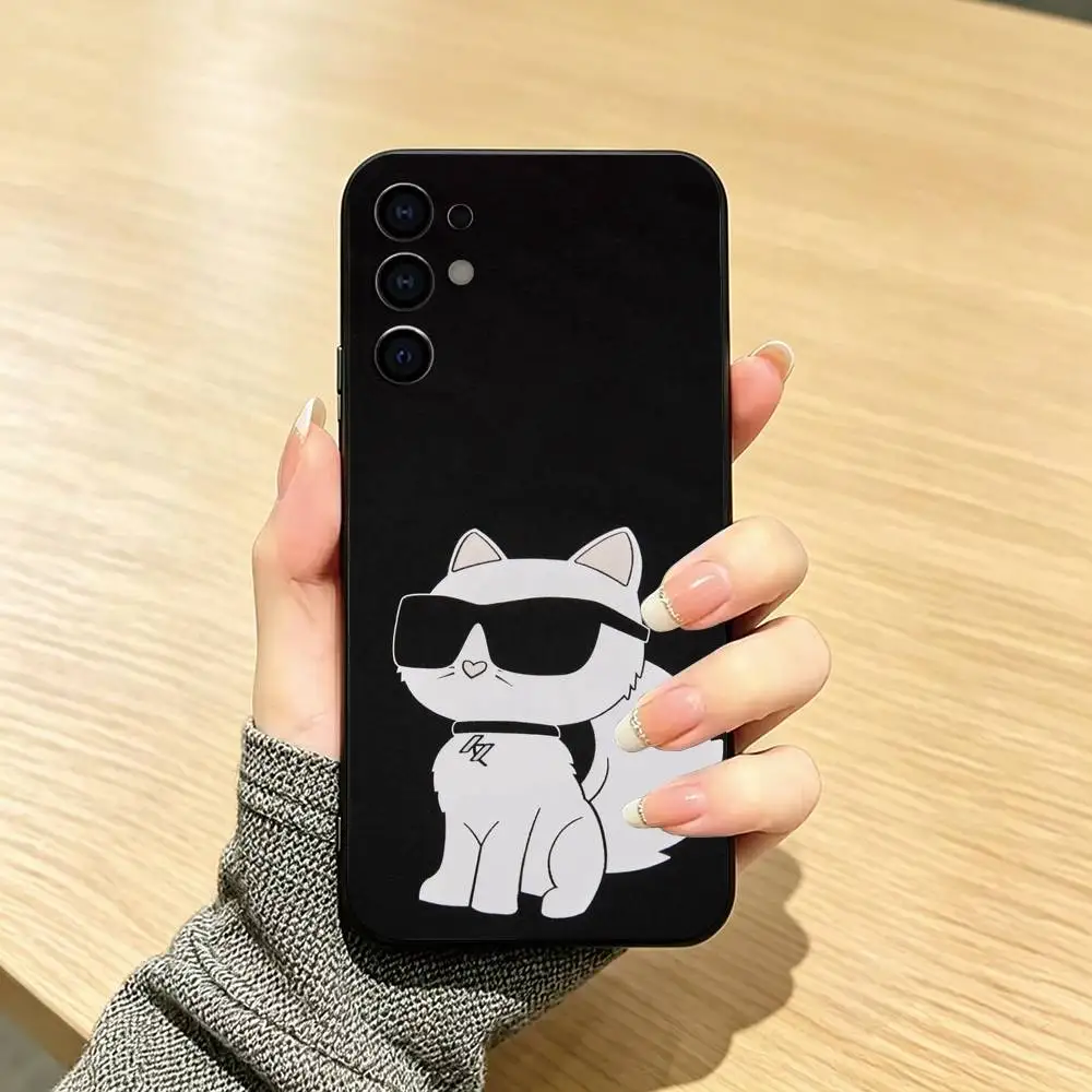 Фото Чехол для телефона Karl Lagerfeld Cat Gift, черный, силиконовый, мягкий, для Samsung S25, S24, S21, S22, S23, S30, Ultra, S20, Plus, Fe, Lite №5