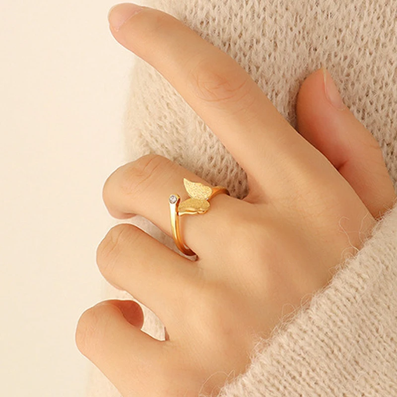 Открытые кольца из нержавеющей стали с цирконием и матовой бабочкой для женщин