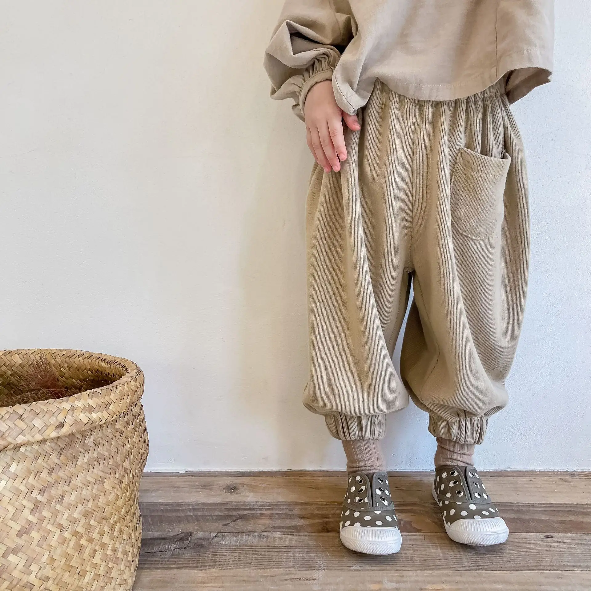 

2023 Children Trousers for Boys Girls Solid Pockets Elastic Waist Harem Pants Autumn Winter Kids Clothing Loose Pants