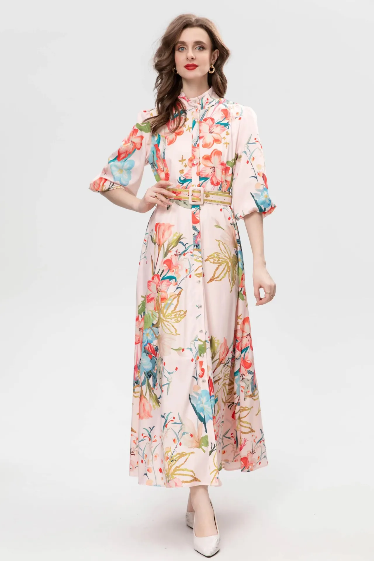 Женское модельное винтажное платье дизайнерское однобортное с