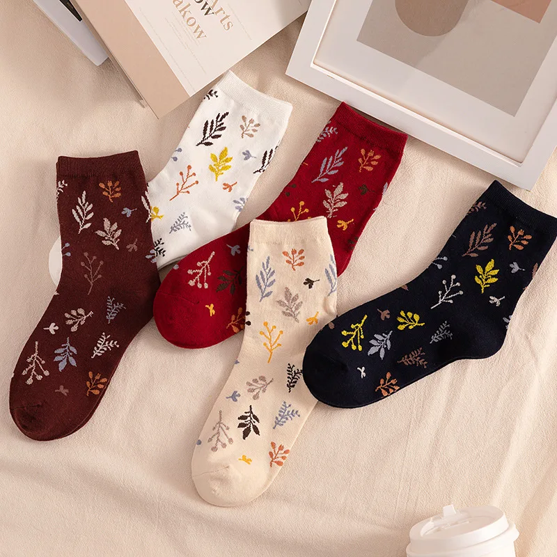

Japanese Fashion Woman Embroidery Print Socks Girls Sweet Long Socks Cotton Soft Harajuku Retro Vintage Streetwear Crew Socks