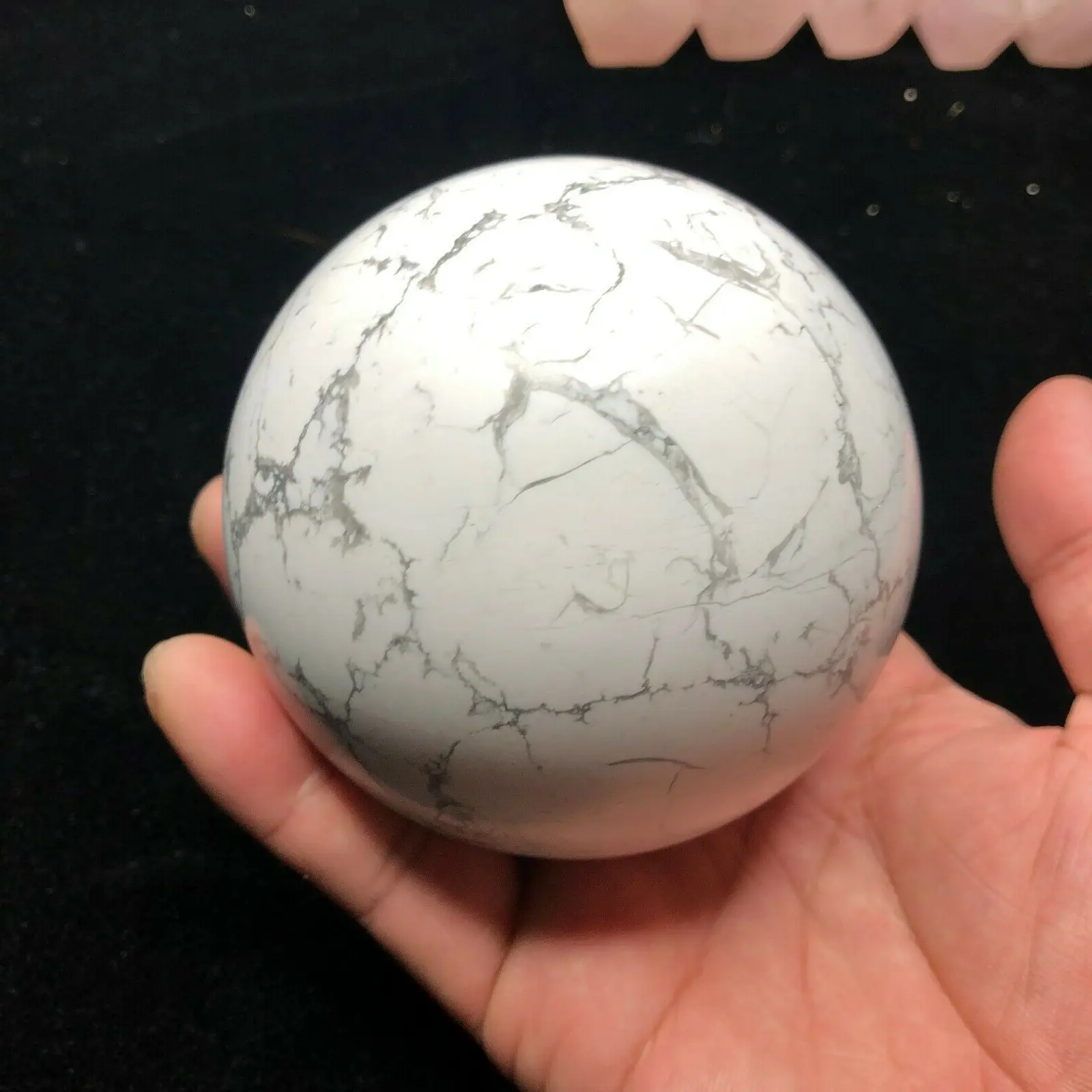 

Natural White Turquoise Ball Hand Polished Crystal Energy Healing Home Office Decoration Craft Gifts Feng Shui Ornaments