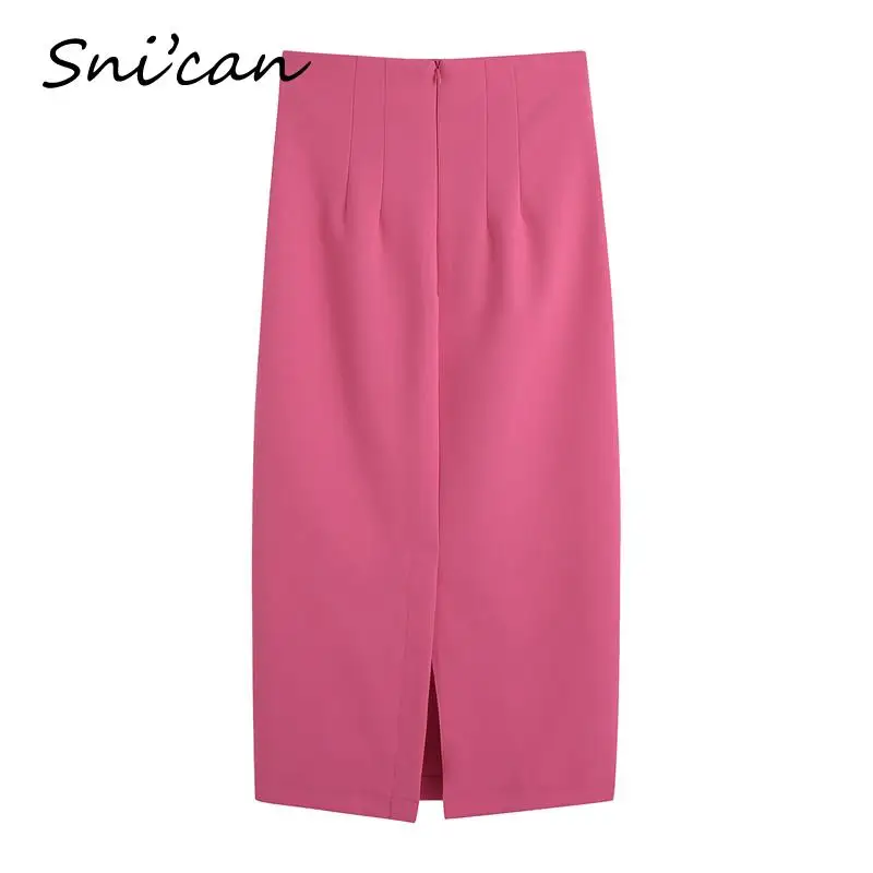 Однотонная розовая офисная фотосессия модная весенняя юбка средней длины с