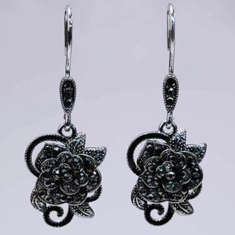 

Vintage Black Rose Flower Shaped Ladies Dangle Earrings Inlaid Shiny Rhinestone Zircon Crystal for Women Party Jewelry