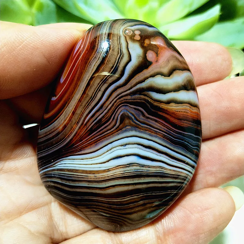 

Крестовое кружево из камня EBET