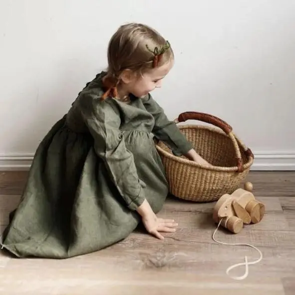 

ins Europe Pastoral Style Army Green Girls Dress Spring Fall Linen Kids Dress Long Sleeve Casual Baby Clothes PLain Simple