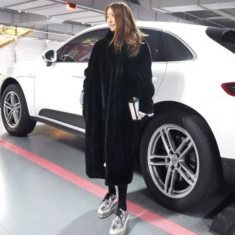 New in Women Autumn Winter Furry Warm Fur Outerwear Fashion Loose Faux Fur Rabbit Long Jacket Casual Thickened Fur Coat y2k vest