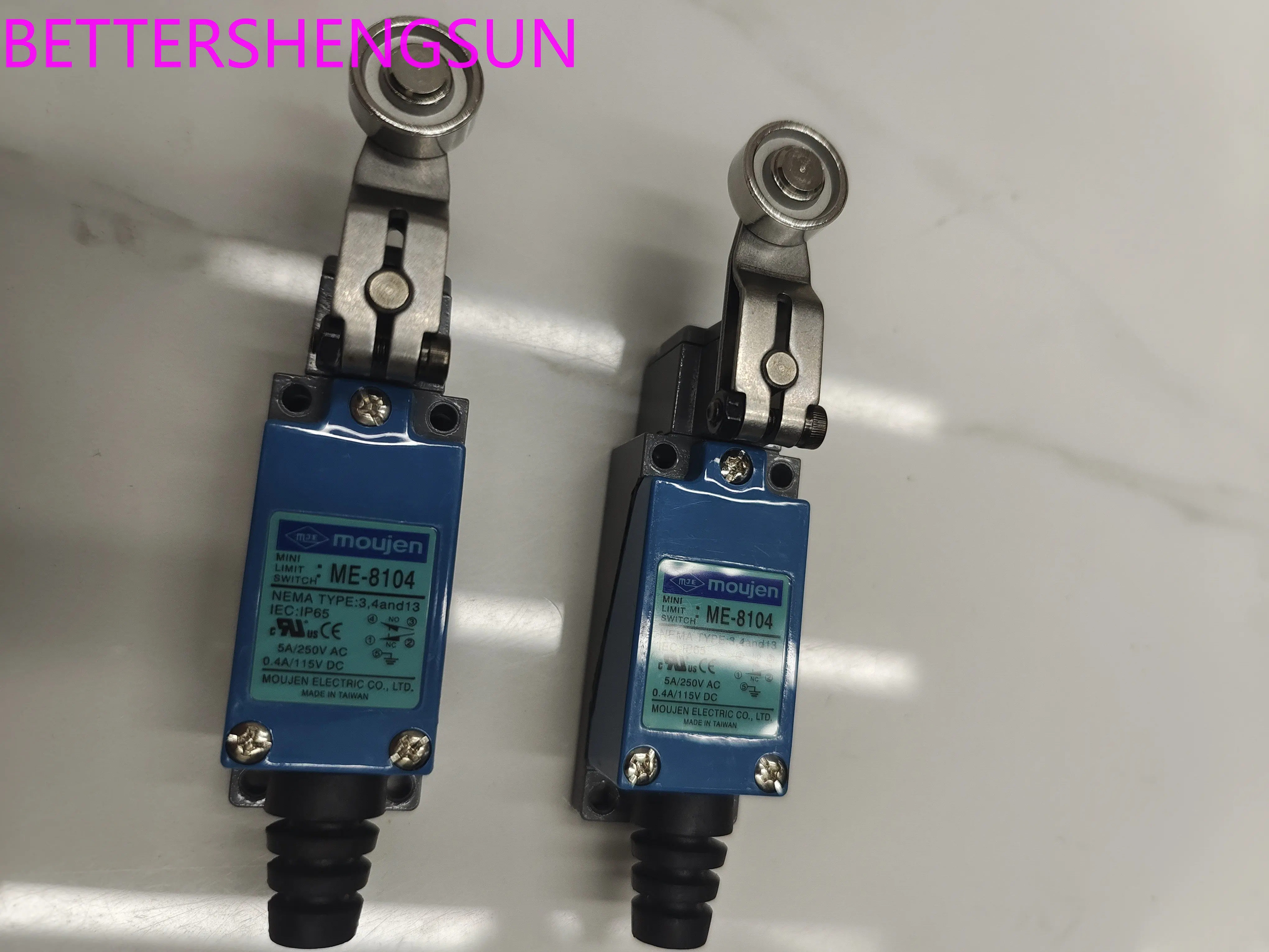 

Концевой выключатель роликового типа ME-8104
