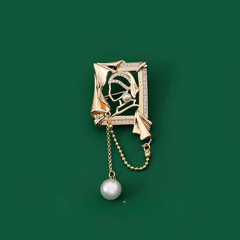 Ювелирные изделия оригинального дизайна для женщин в жемчужной броске