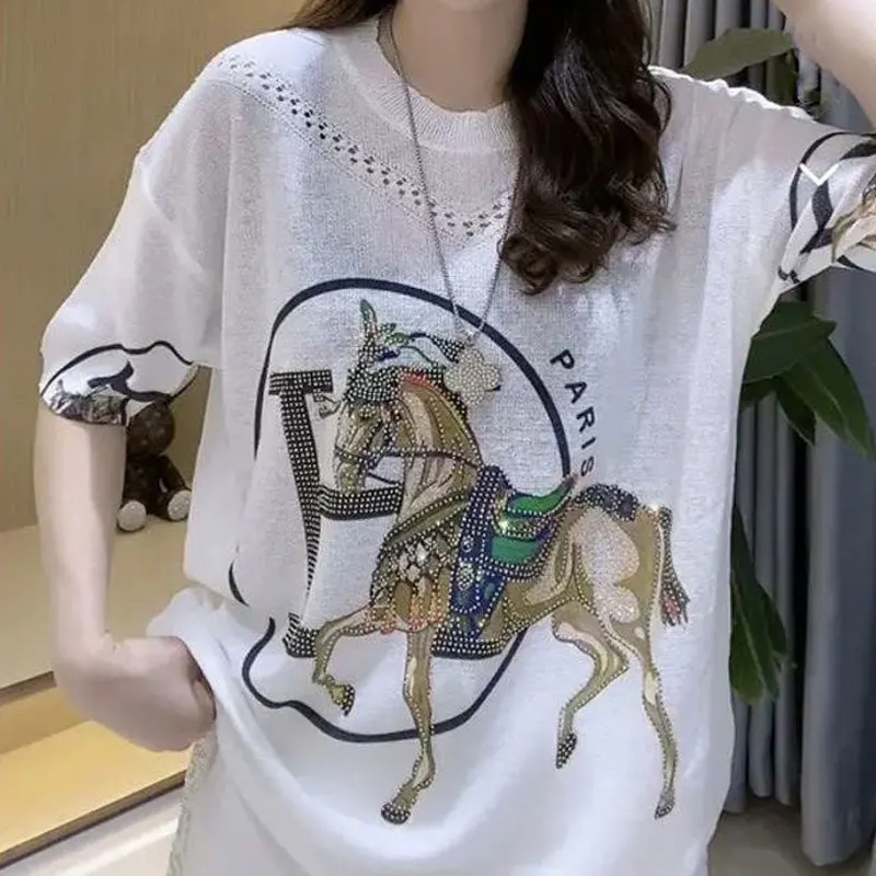 

Female Clothing Stylish Printed Letter Knitted T-shirt Diamonds Casual Loose Half Sleeve 2023 Summer O-Neck Hollow Out Pullovers
