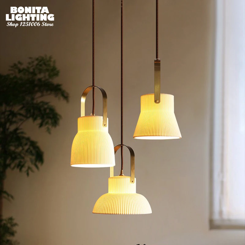 Скандинавская атмосферная осветительная арматура белая керамическая полосатая