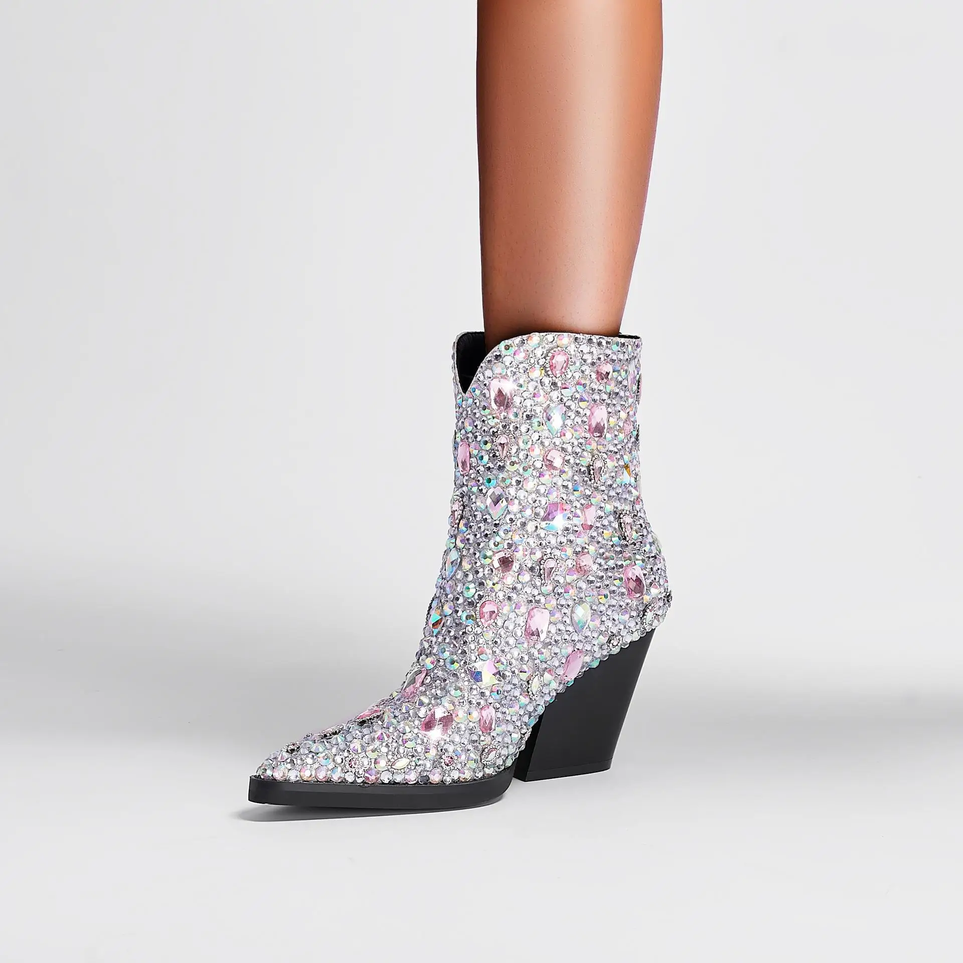 Женские ботильоны с острым носком на платформе