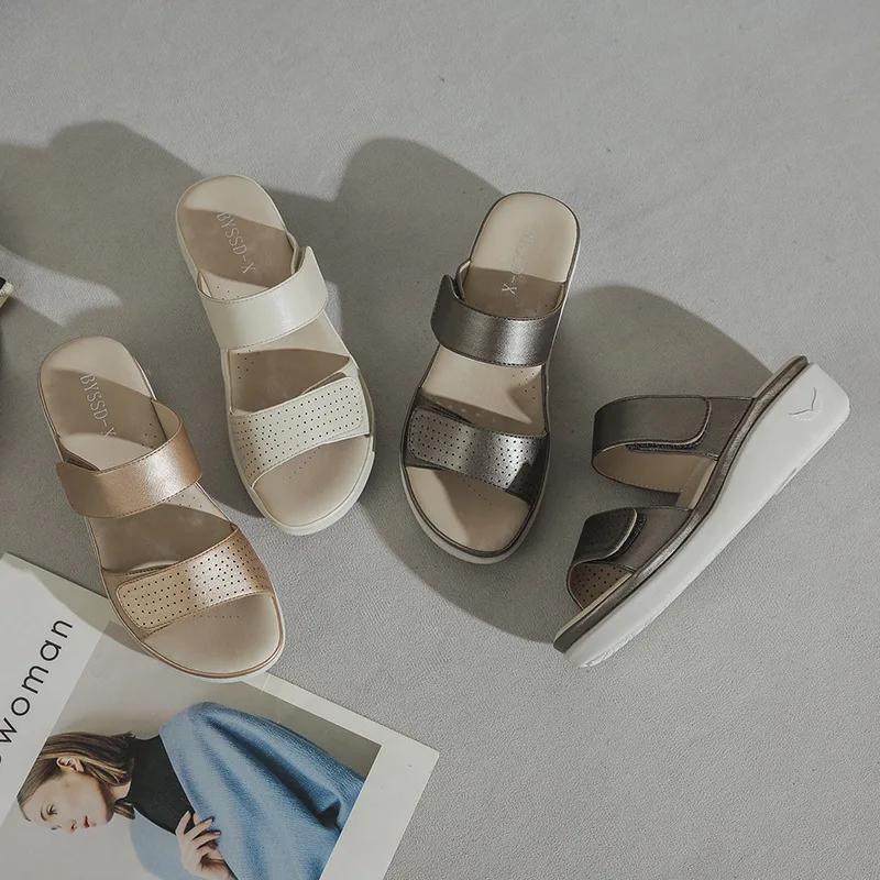 

Female Shoes Slippers Soft Low Big Size On A Wedge Rivet Platform Slides 2022 Comfort Hoof Heels PU Casual Metal Decoration Fabr