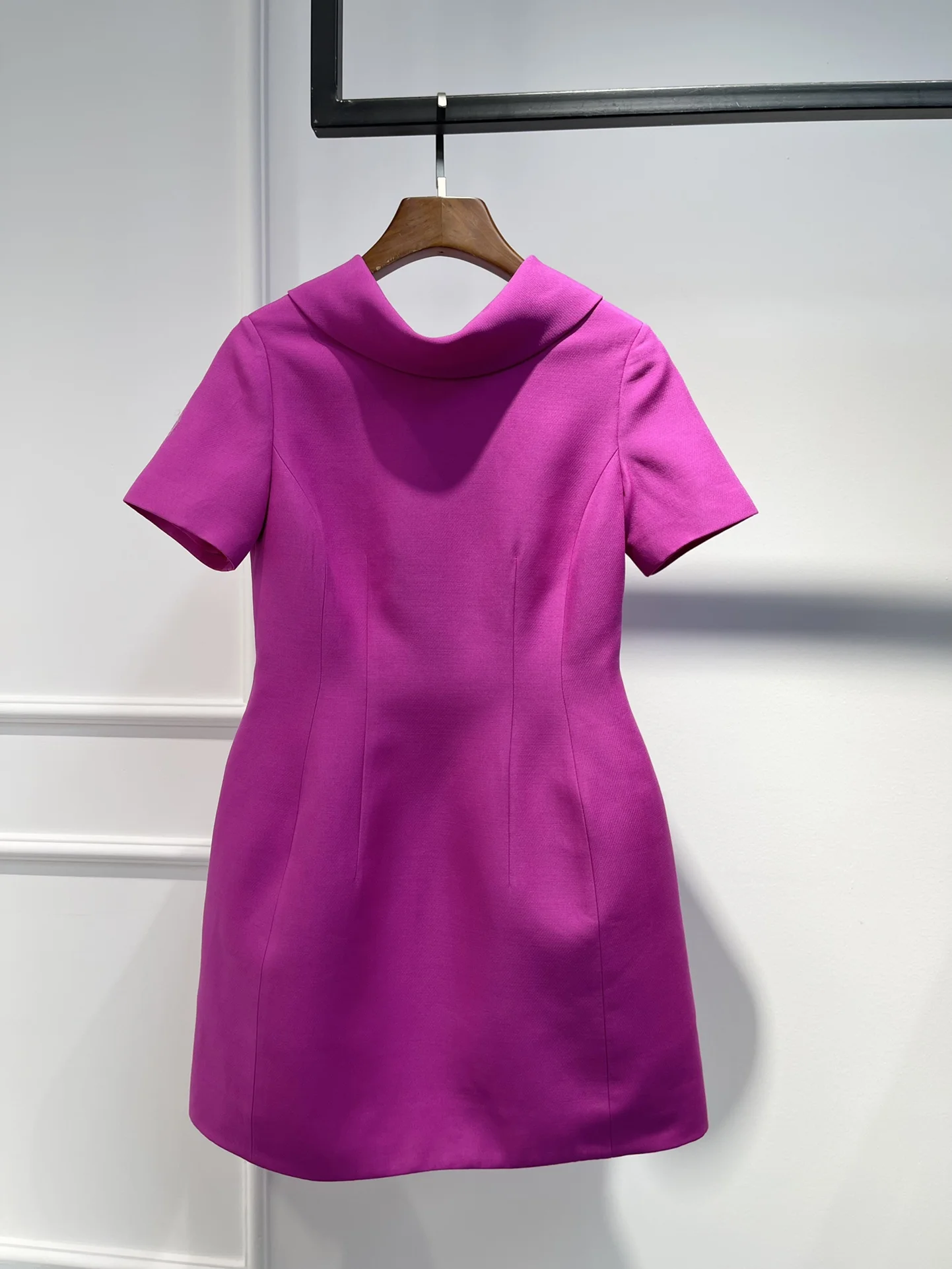 

2022 Luxury Style Top Quality Pink Dress for Women Back Deep V Design Bow Decoration