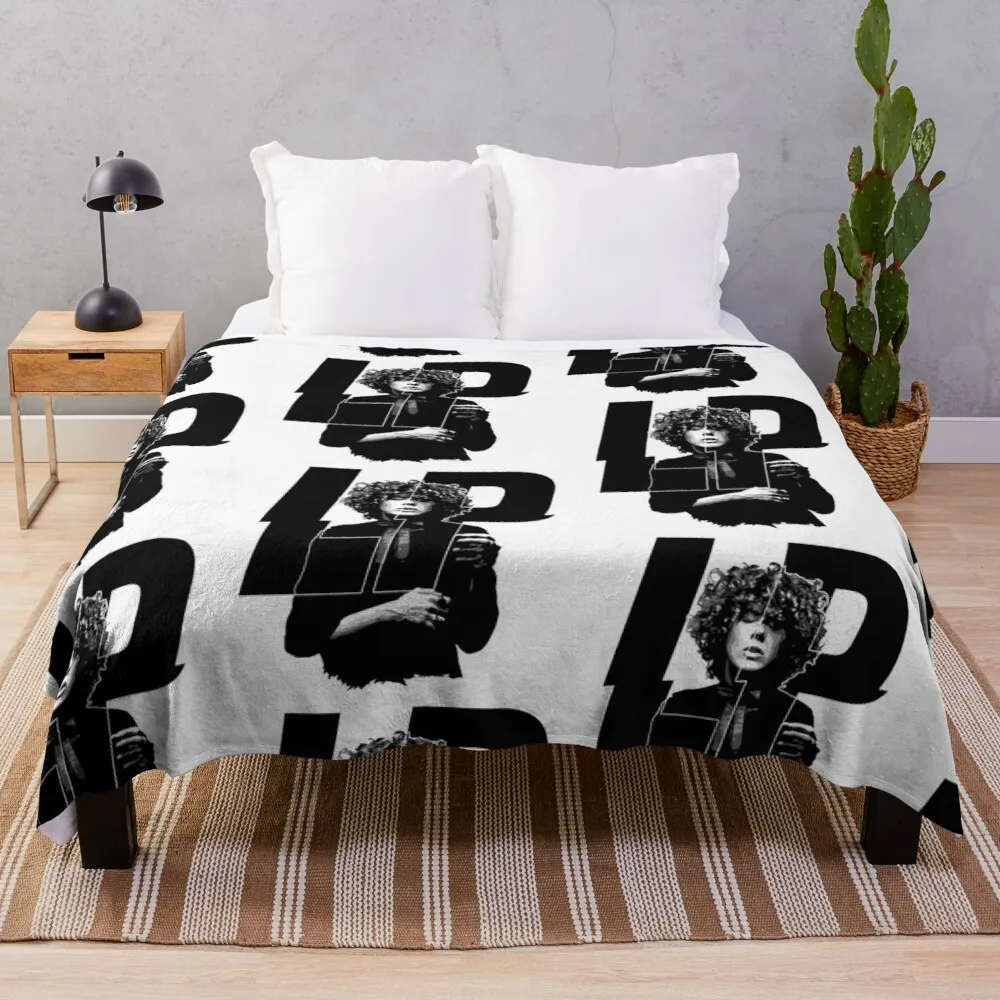

Laura Pergolizzi Throw Blanket Fleece Flannel Fabric Furry Blanket