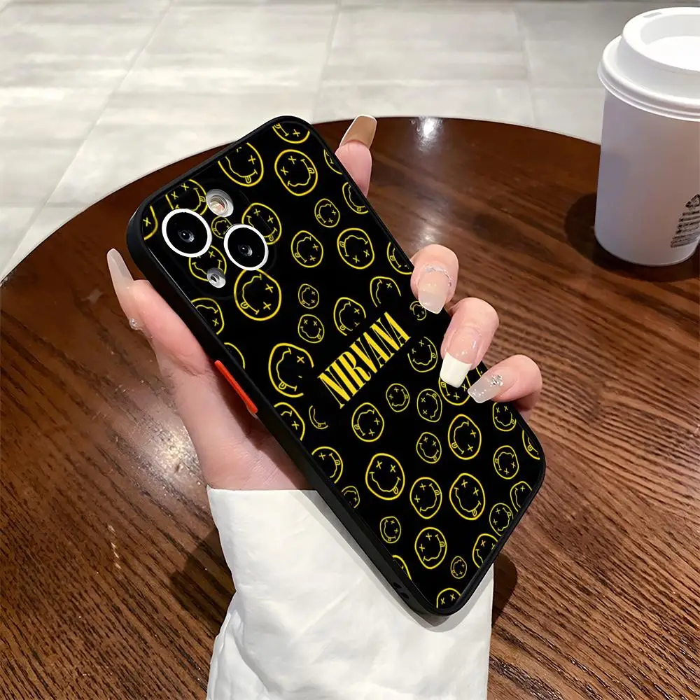 Винтажный чехол для телефона N-Nirvana Iphone 16 15 14 Max 13 12 mini 11 Plus 7 8 6 6SX X Rx S матовая