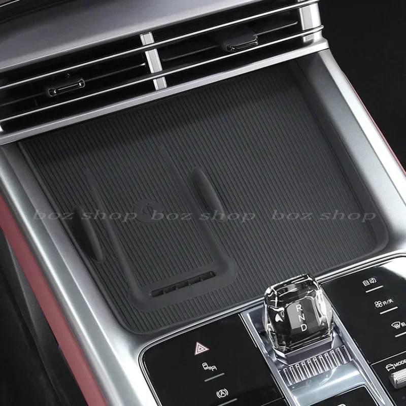 Силиконовая панель для беспроводной зарядки BYD Seal 06dmi противоскользящая защита