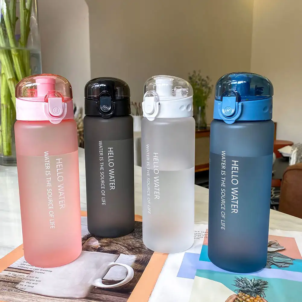 

780ml Sports Water Bottle Outdoor Water Bottle with Straw Plastic Portable Water Cup Dinkware Camping Bike Bottle Kitchen Tools