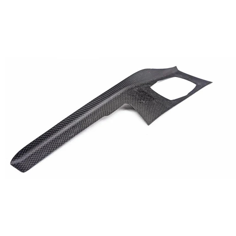 Добавьте стильные внутренние чехлы из настоящего углеродного волокна отделка