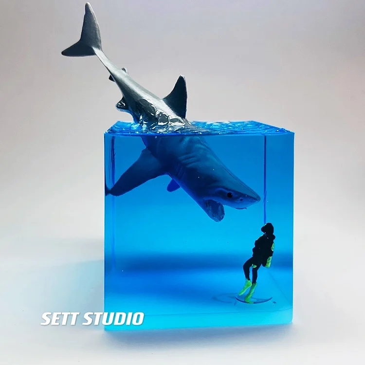 SETT STUDIO Whale Shark Humpback Whale Diver Creative Decoration Fish Ocean Collector Toy Gift Adult Handmade Figure 4.5cm