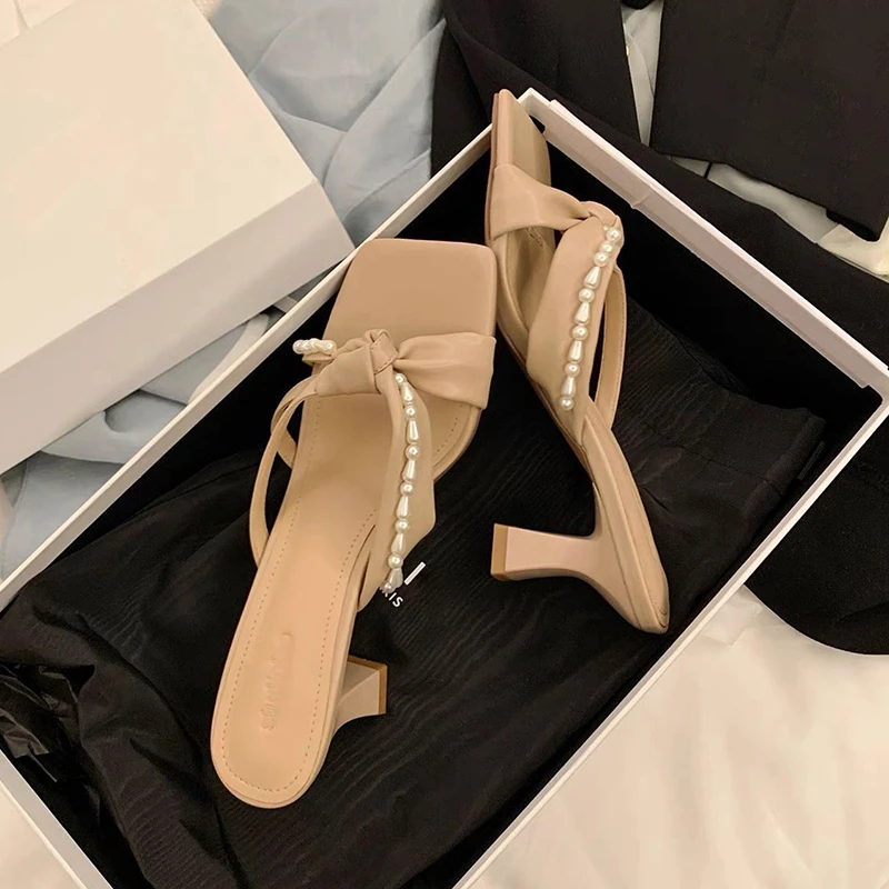 

2022 Summer New Ladies Leather Sole Sandals Women Pearl Sexy High Heels Yellow Square Toe Platform