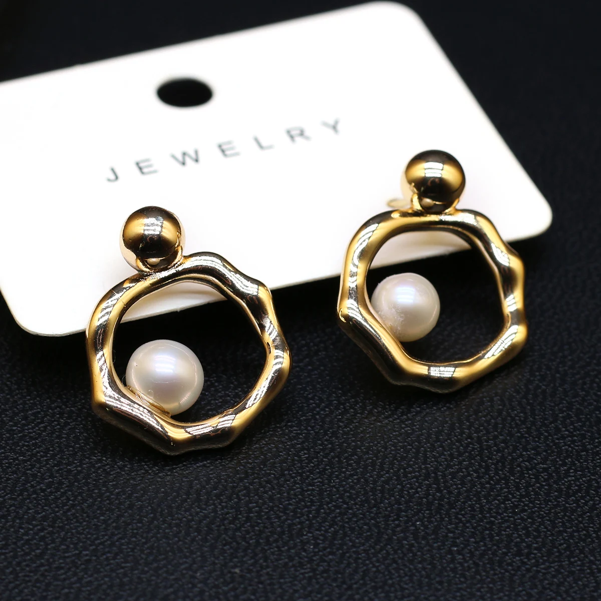 

Natural Freshwater Pearl Stud Earrings Gold Plated Circular Ring Elegant Earring High Quality for Women Party Jewelry Gifts