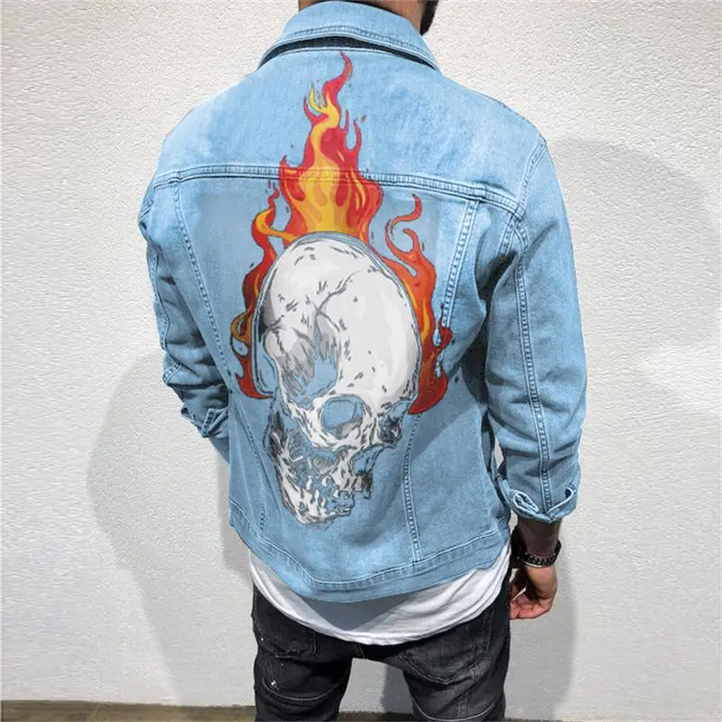 Мужская джинсовая куртка с рисунком черепа